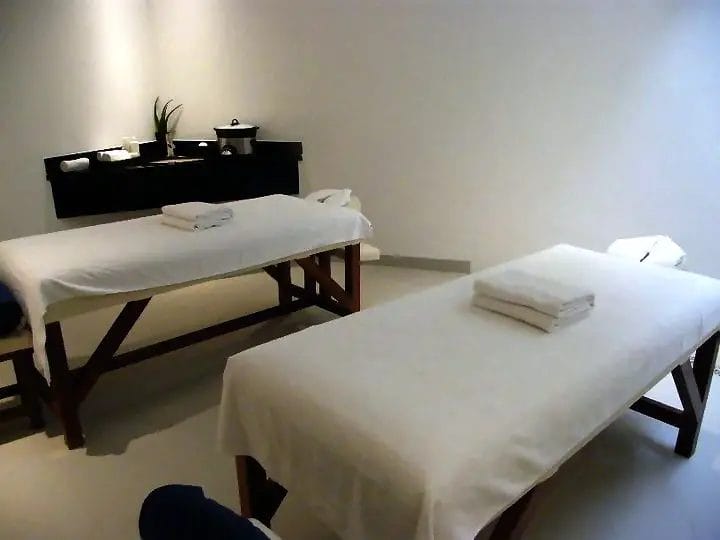 Grand Park Royal Cancun Caribe Mexico Massage Table\