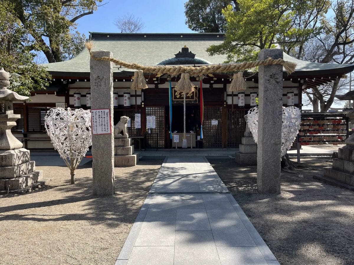 Nunose Jinja Shrine in Osaka\
